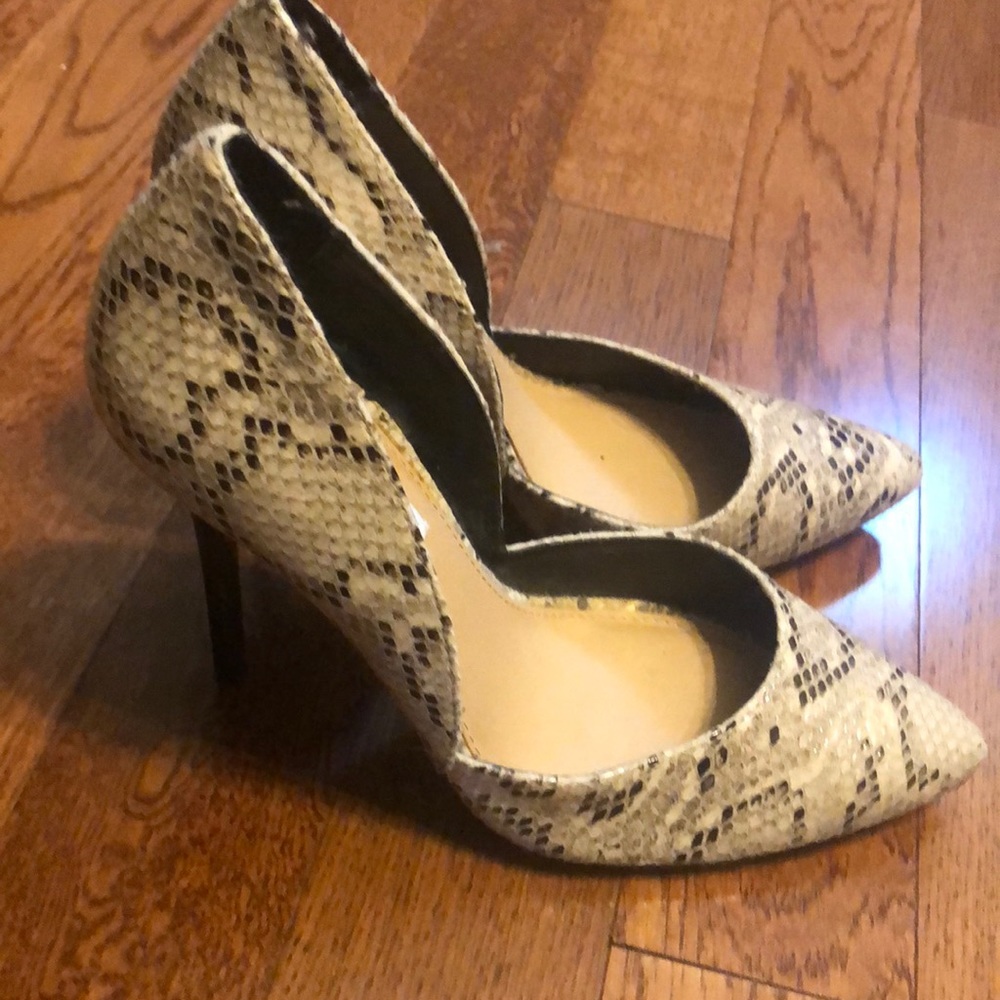 Shoe